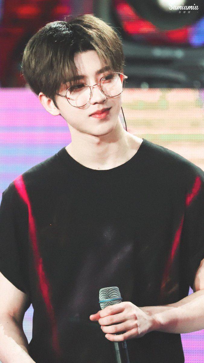 676x1200 on Twitter: 180617 Cai Xukun THX with LOVE FM in Tianjin Day2 ©®.苏缪缪