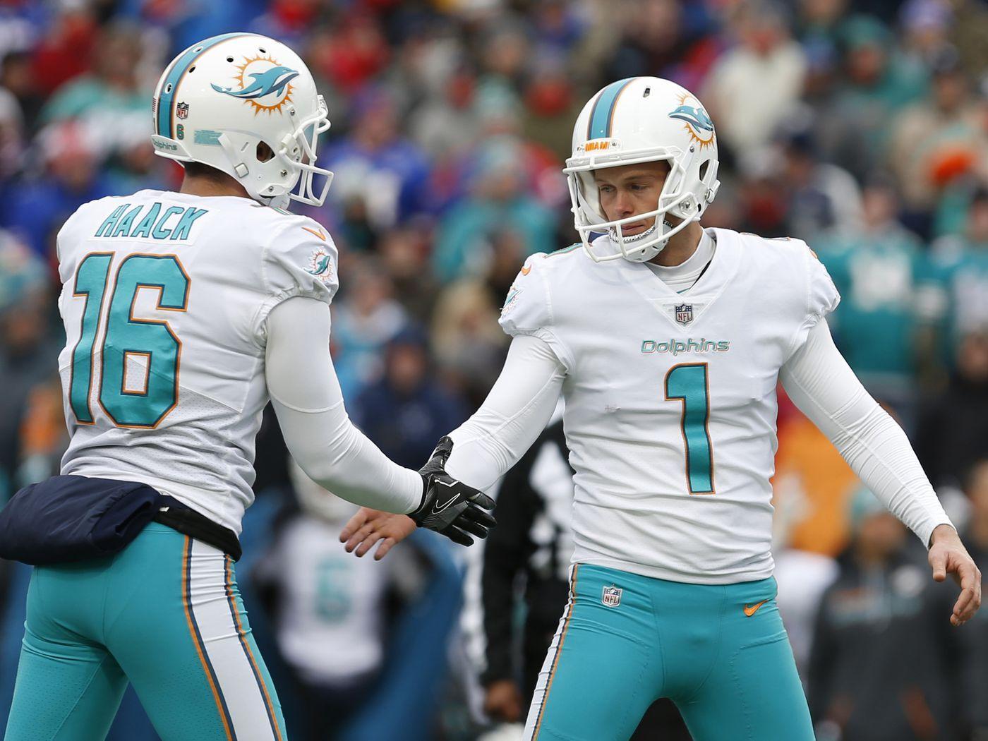 1400x1050 Who else wore the in Miami Dolphins' history?