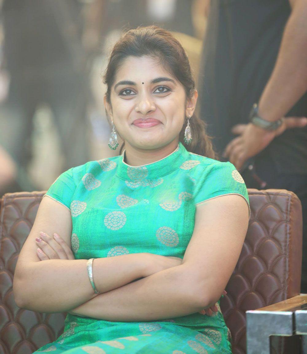 1000x1152 Nivetha Thomas Glam Photo at Ninnu Kori Blockbuster Celebrations