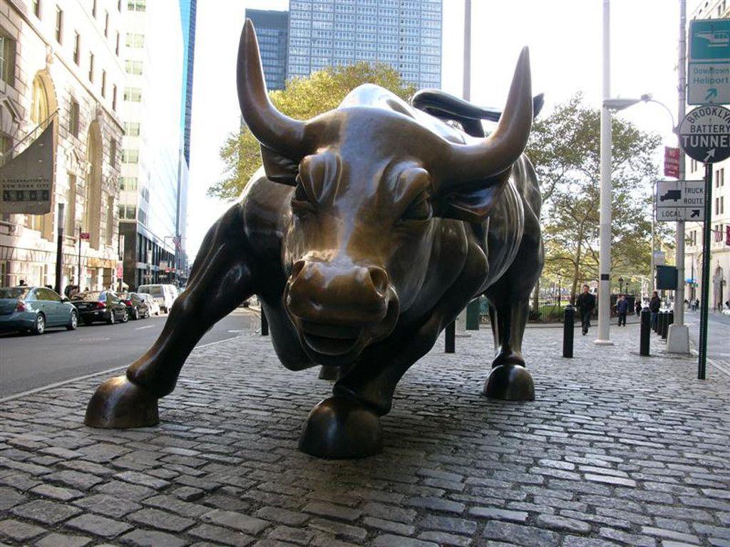 1024x768 Wall Street Bull Desktop Wallpaper
