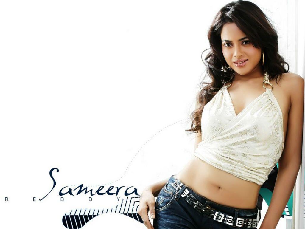 1024x768 Sameera Reddy Wallpaper