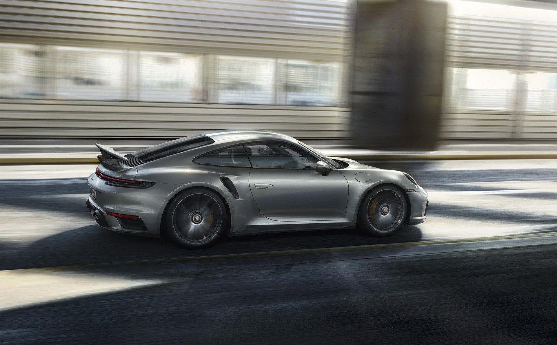 1922x1191 Porsche's New 911 Turbo S Is A 330km H Everyday Supercar
