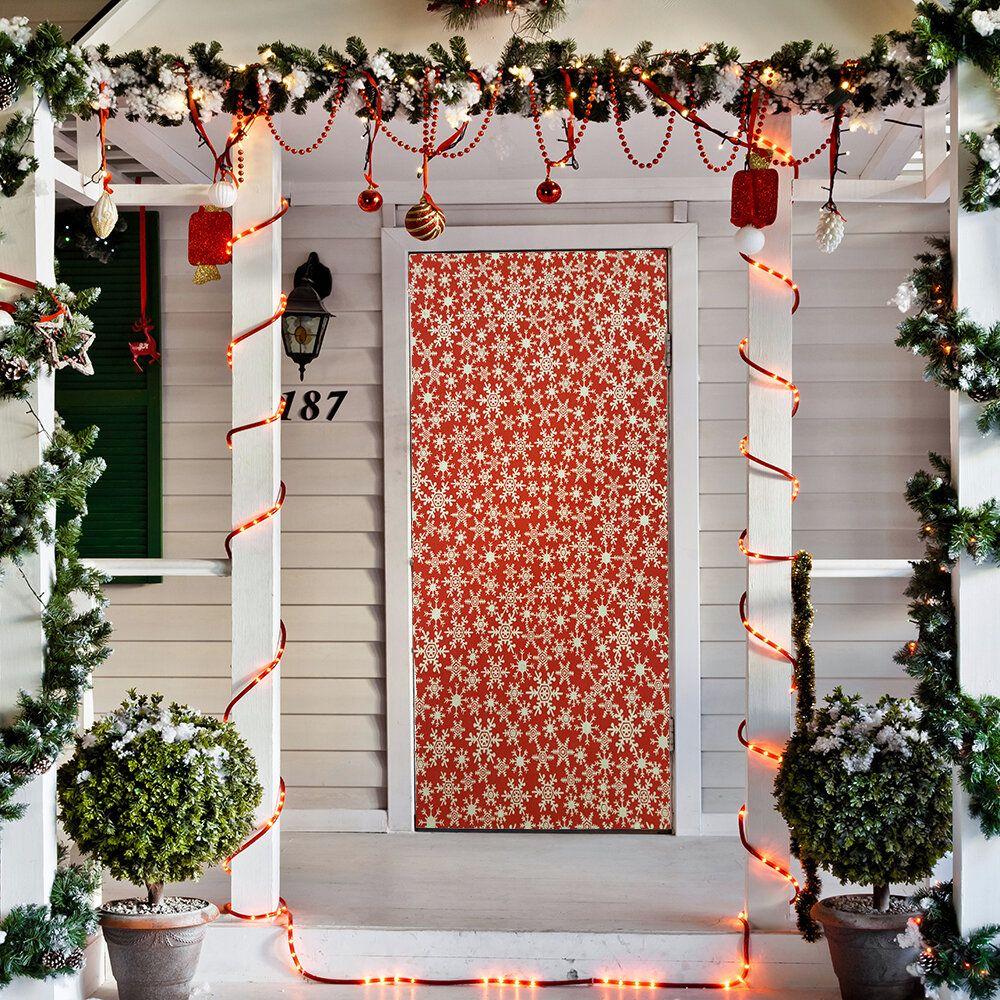 1000x1000 The Holiday Aisle® Snowflake Wallpaper Door Mural