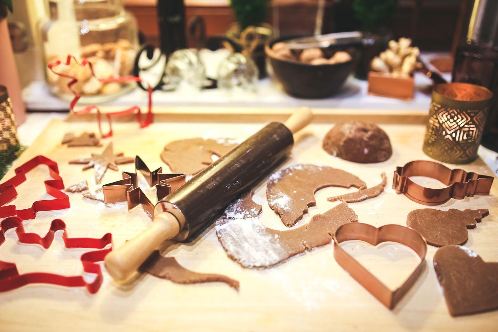 1600x1066 Bakery Baking Cookies Christmas Pastry Biscuits Dough Xmas Rolling Pin Gingerbread Wallpaper.com. Best High Quality Wallpaper