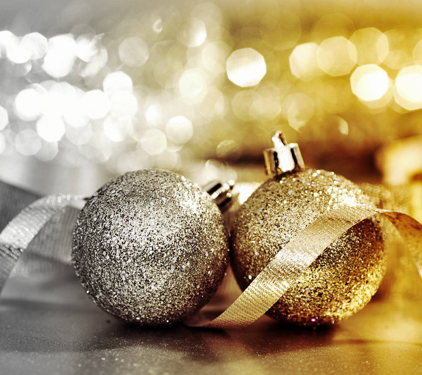 1440x1280 Golden Christmas wallpaper