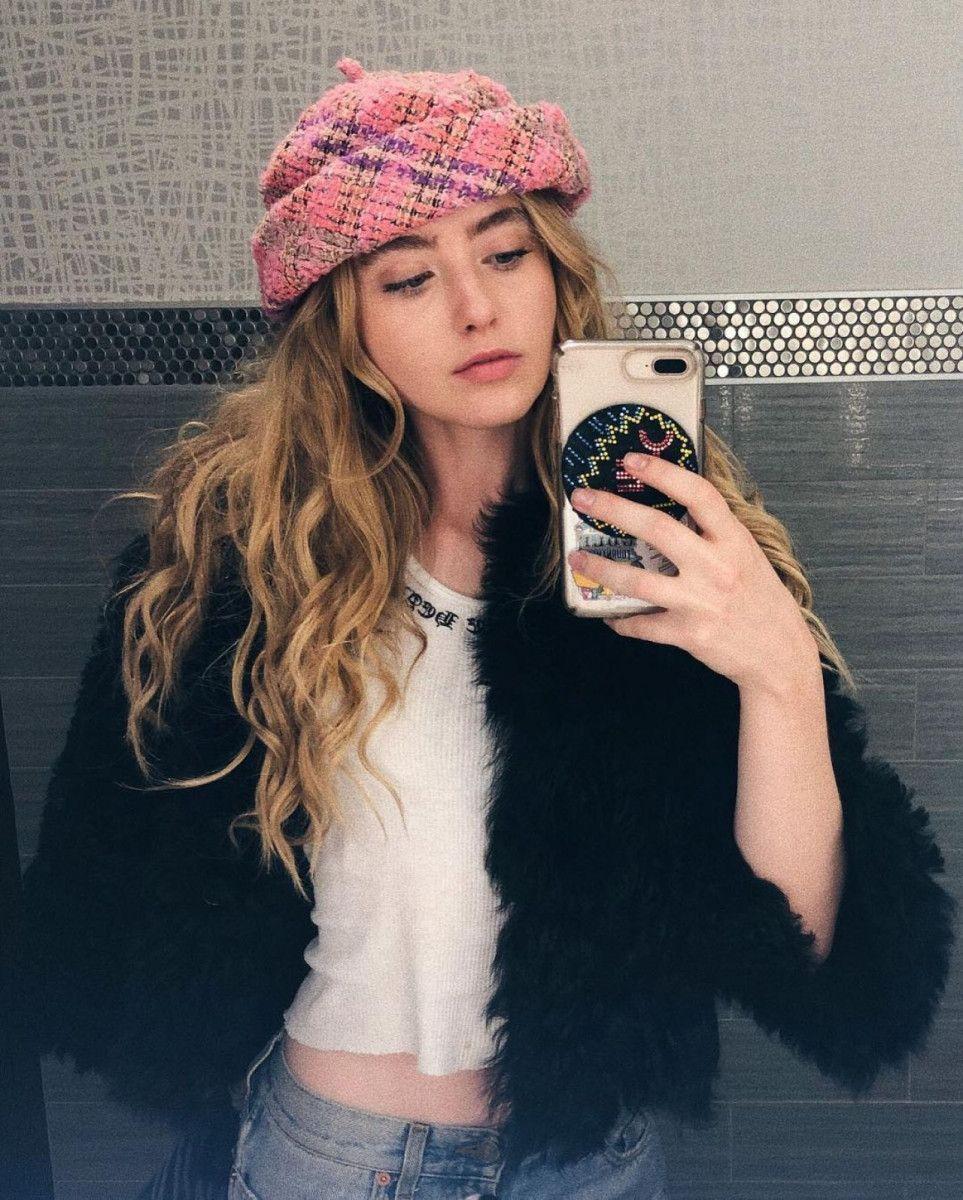 963x1200 Kathryn Newton wallpaper