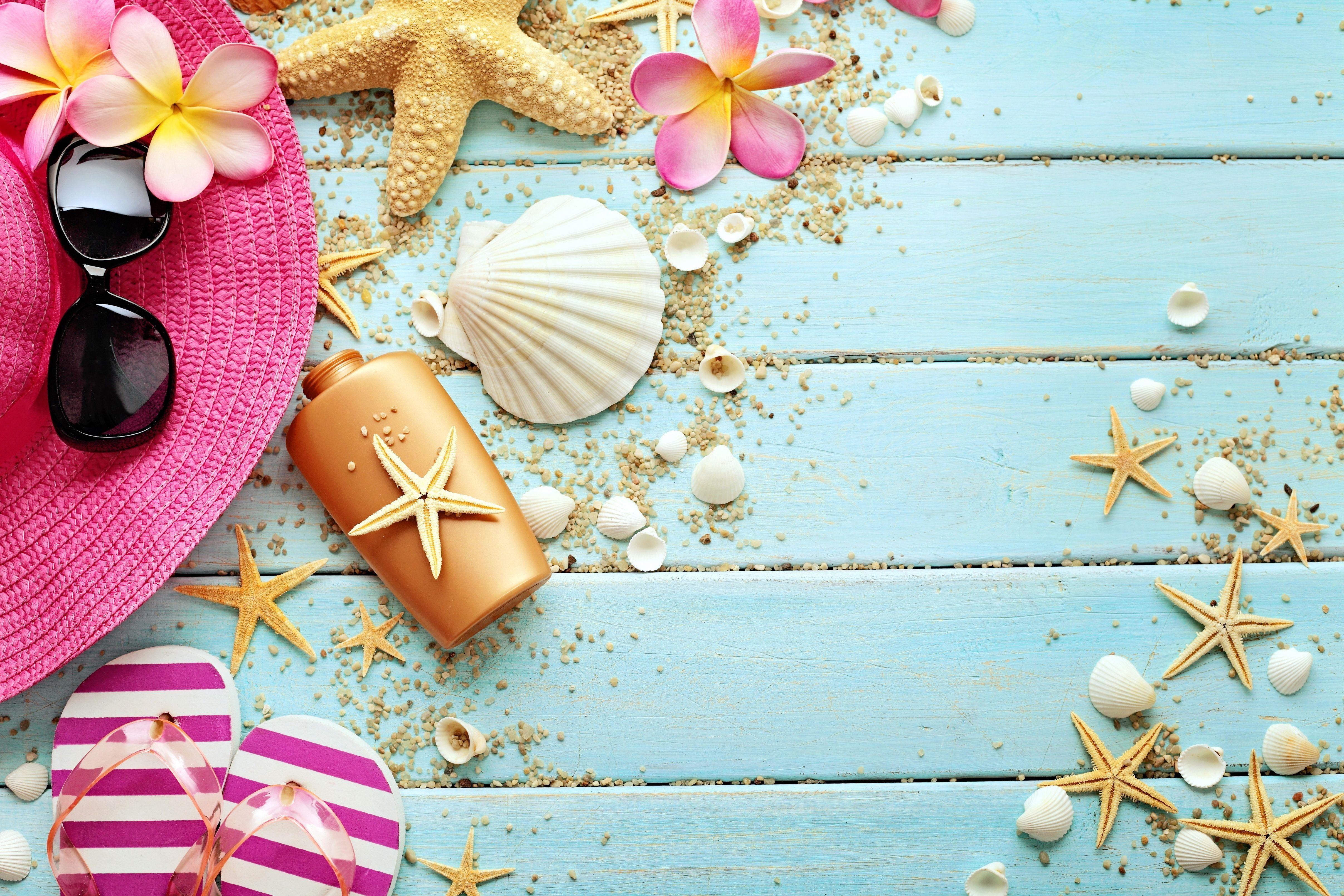 4830x3220 Tropical Beach In Summer Holiday Pink Hat Flip Flops Seashells Starfish Marine Still Life Wood Seashells Starfish Summer V. Sfondi Estivi, Sfondi Carini, Immagini