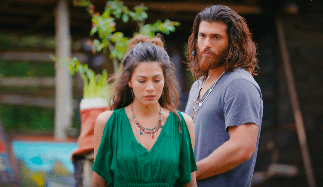1368x791 Can Divit : Erkenci Kus Early Bird. Sanem, Couple Photo, Rom