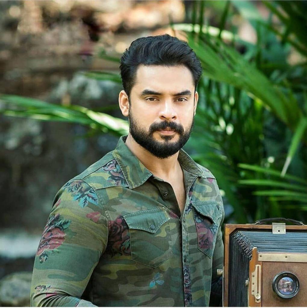 1020x1024 Tovino Thomas Wiki, Age, Family, Movies, HD Photo, Biography, And More