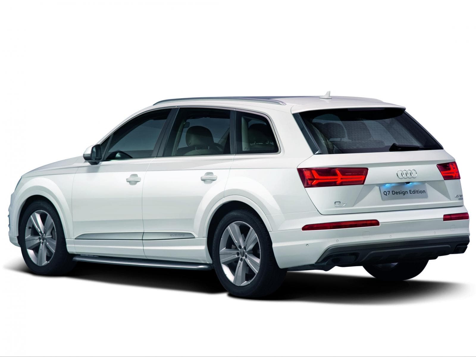 1600x1200 Audi Q7 wallpaper, free download