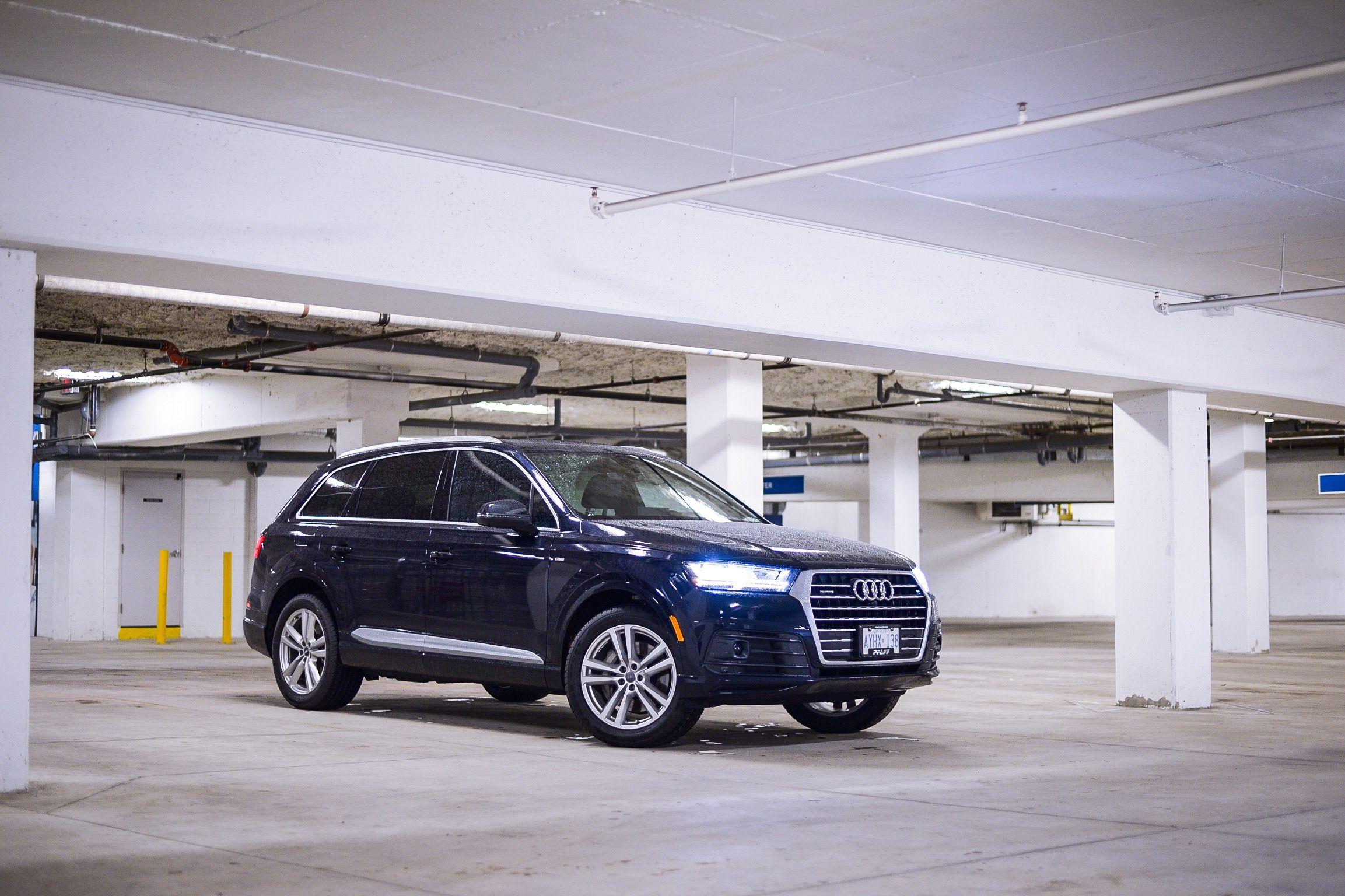 2306x1536 Review: 2017 Audi Q7