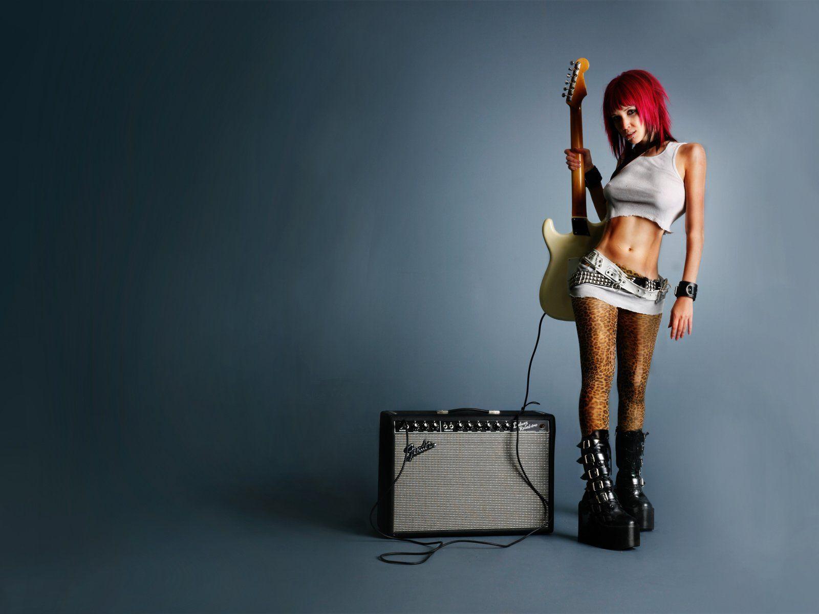 1600x1200 Punk Girl Wallpaper