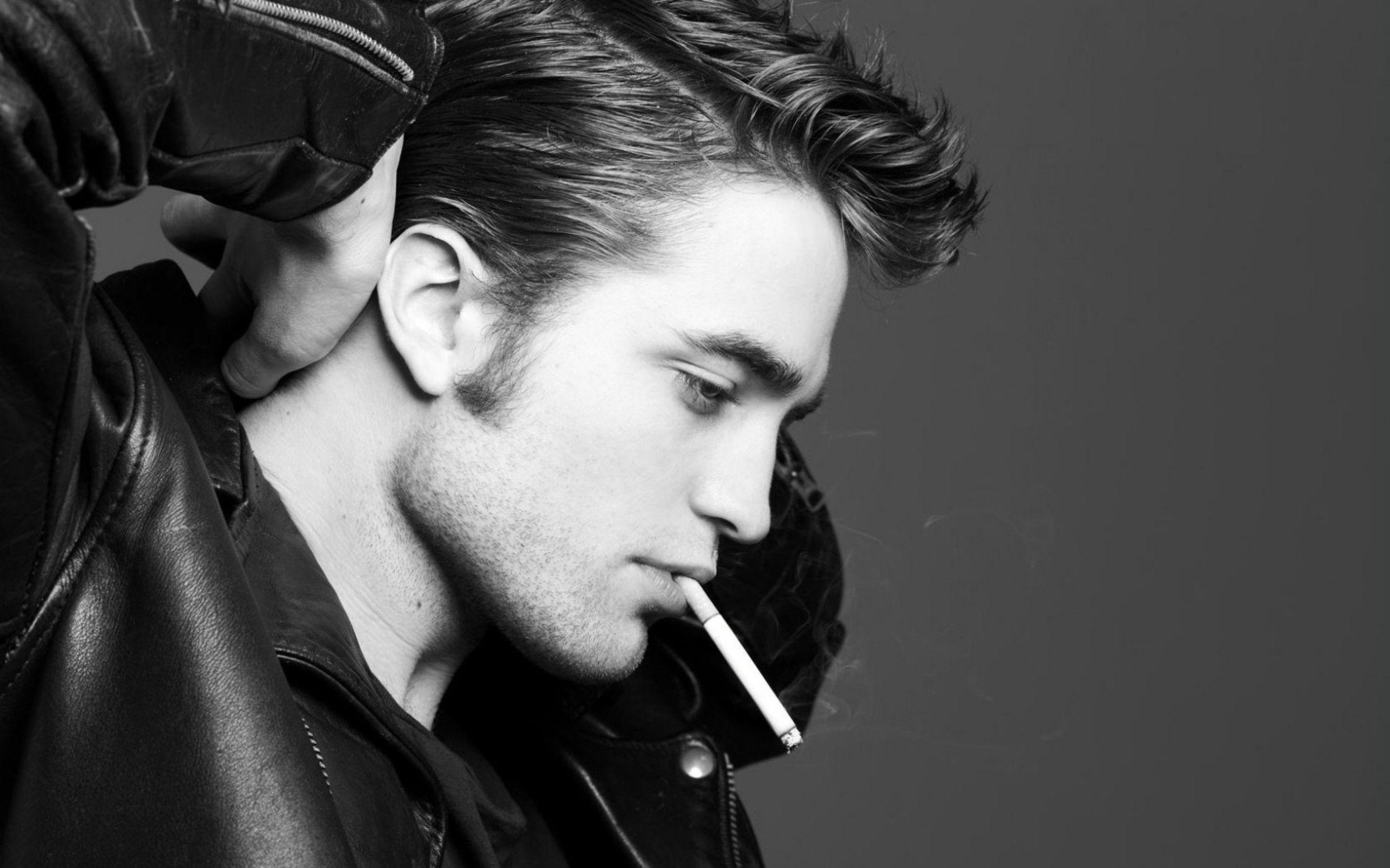 2500x1563 Robert Pattinson Desktop Wallpaper