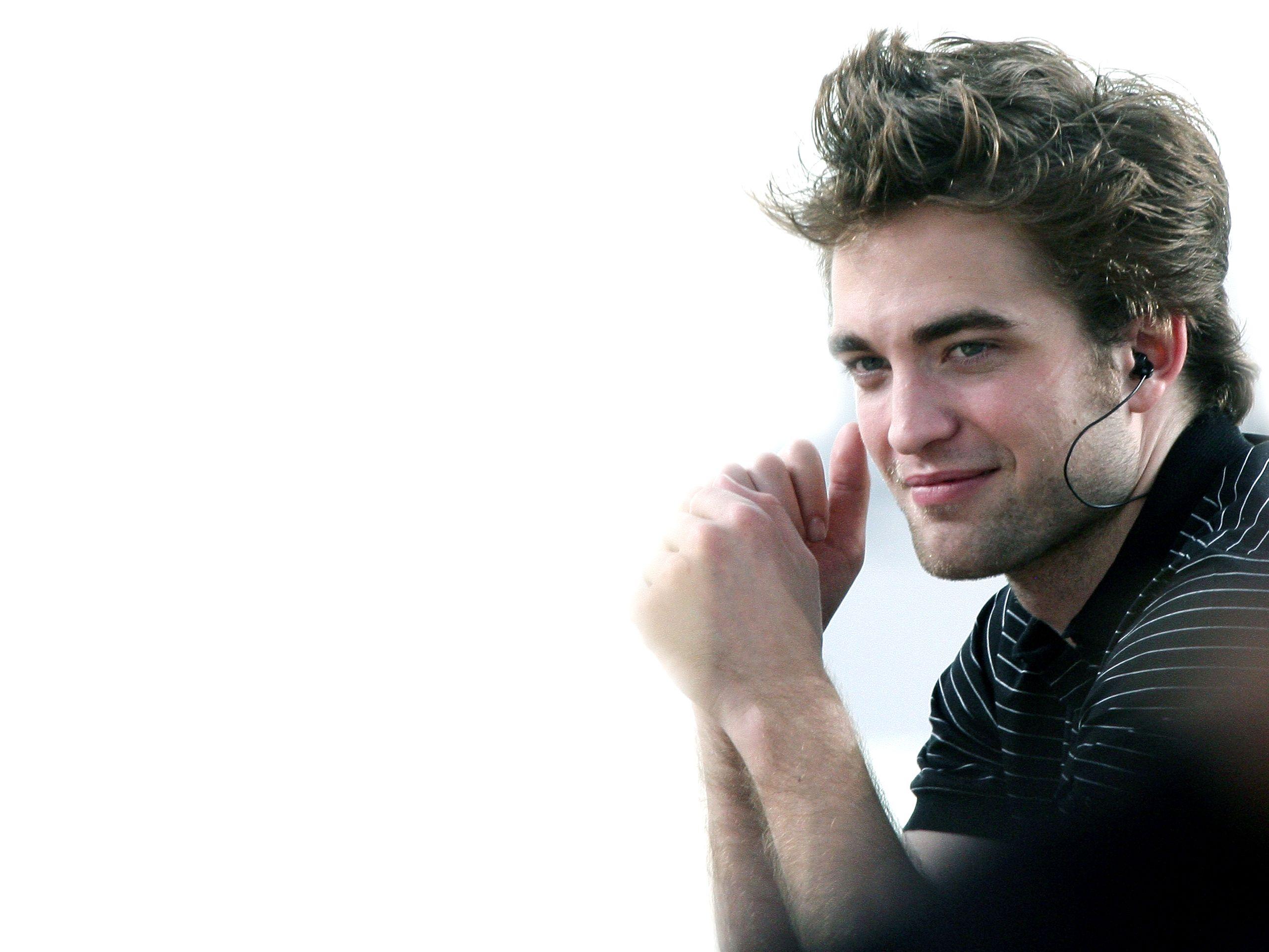 2560x1920 Robert Pattinson HD Wallpaper