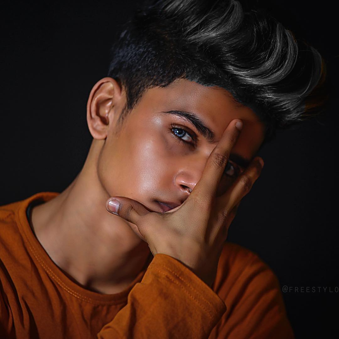 1080x1080 Cute Tik Tok Boys Wallpaper