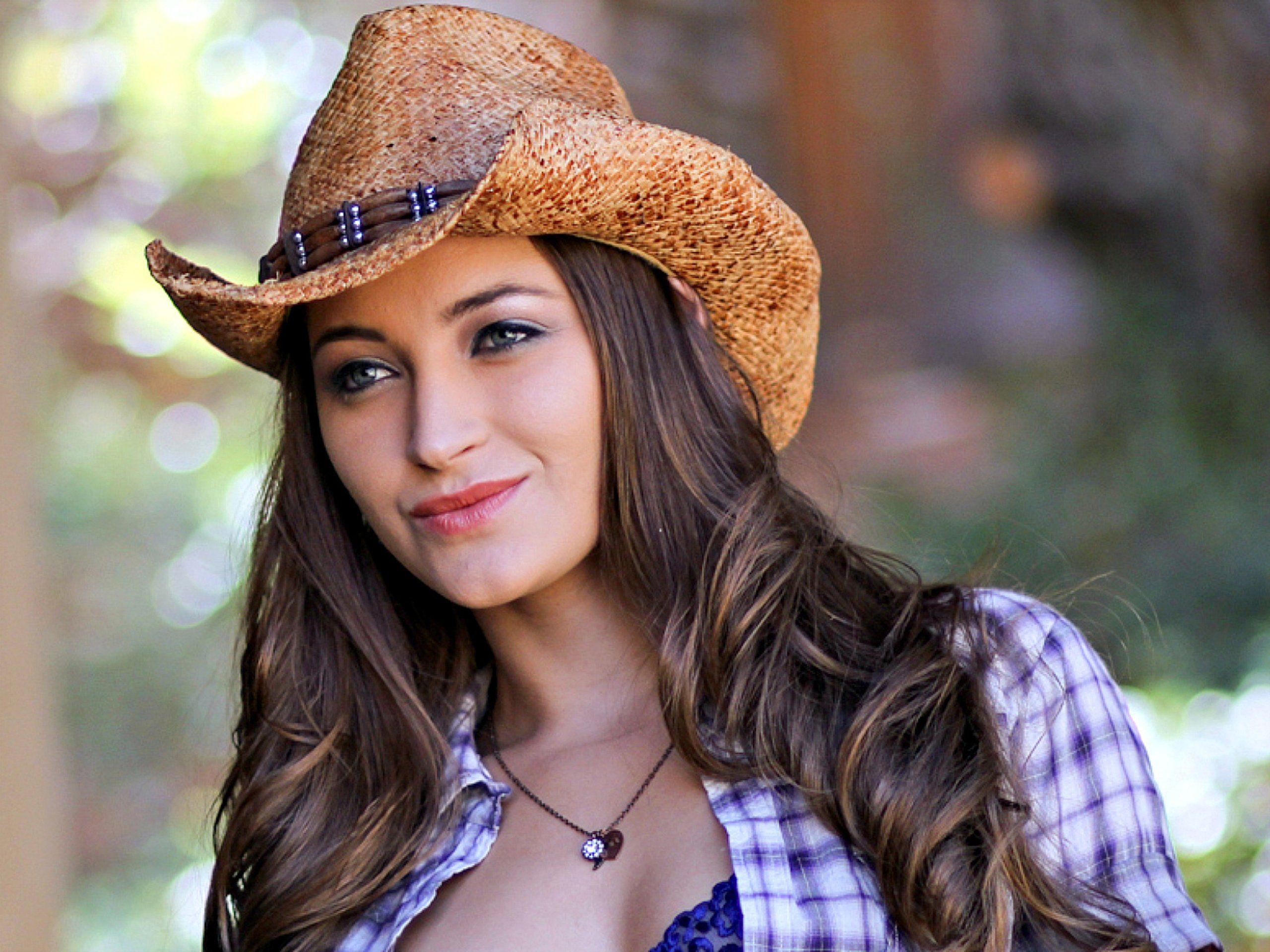 2560x1920 cowgirl, Cowboy, Hat, Brunette, Model Wallpaper HD / Desktop and Mobile Background