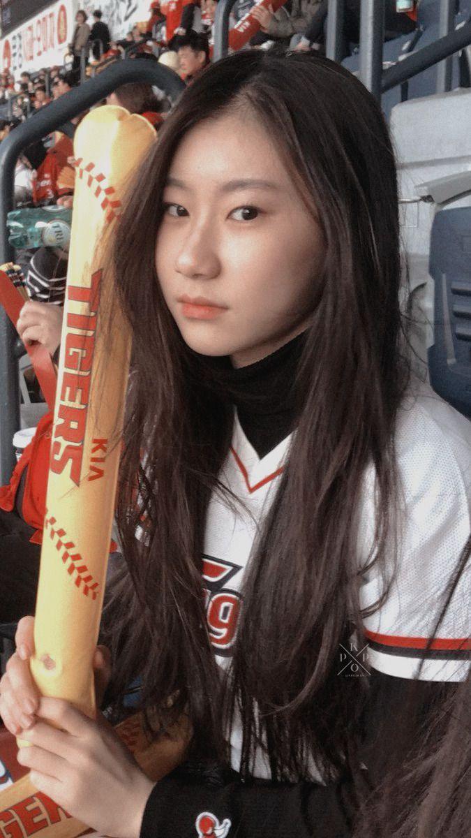 675x1200 chaeryeong wallpaper Tumblr posts