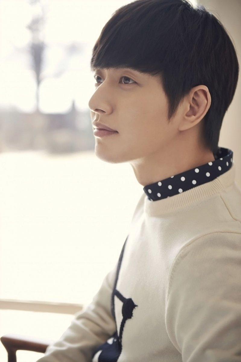 799x1199 Park Hae Jin Wallpaper