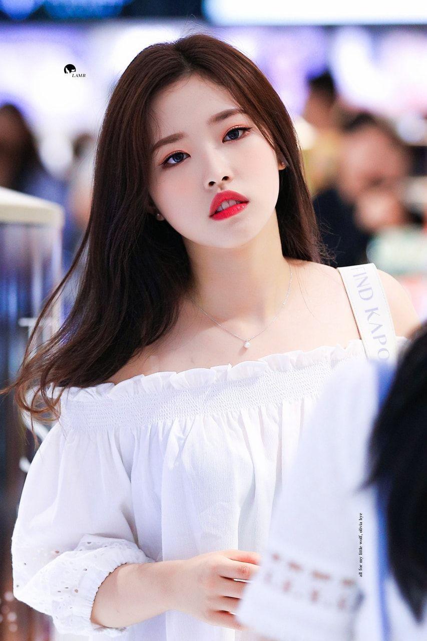 853x1280 Loona Olivia Hye Phone HD Wallpaper