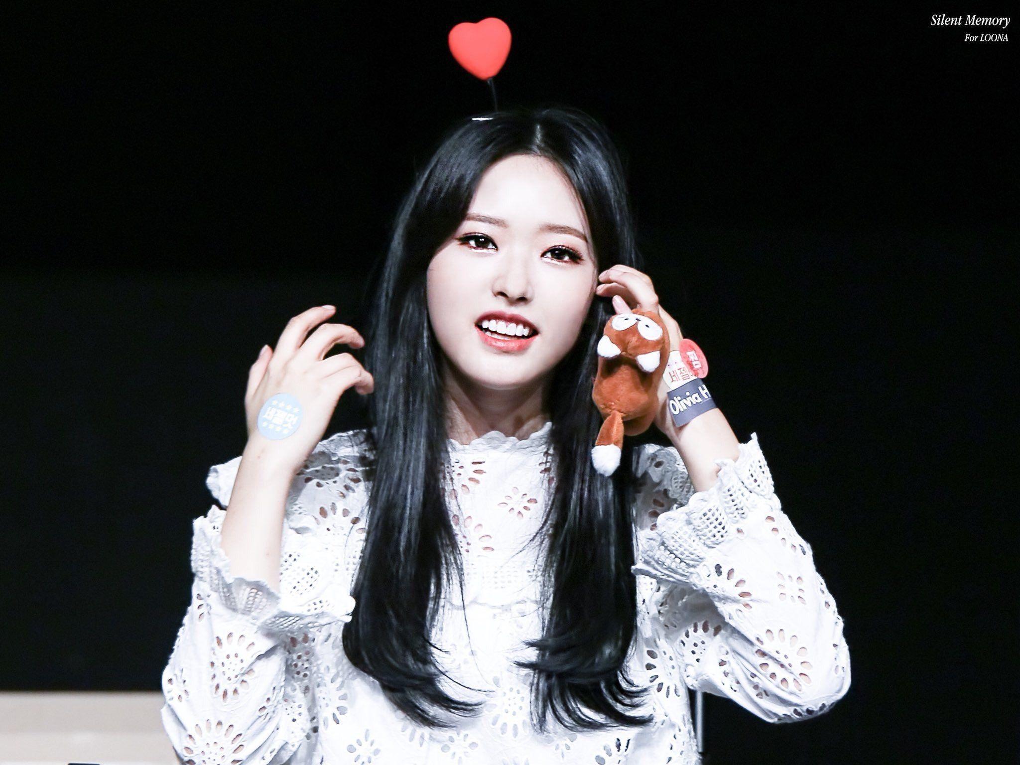 2048x1536 loona olivia hye wallpaper”的图片搜索结果. Olivia hye, Olivia, Olivia hussey