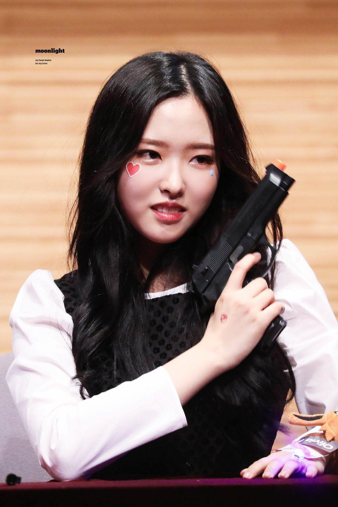 1280x1920 Wallpaper Heaven: Olivia Hye LOONA