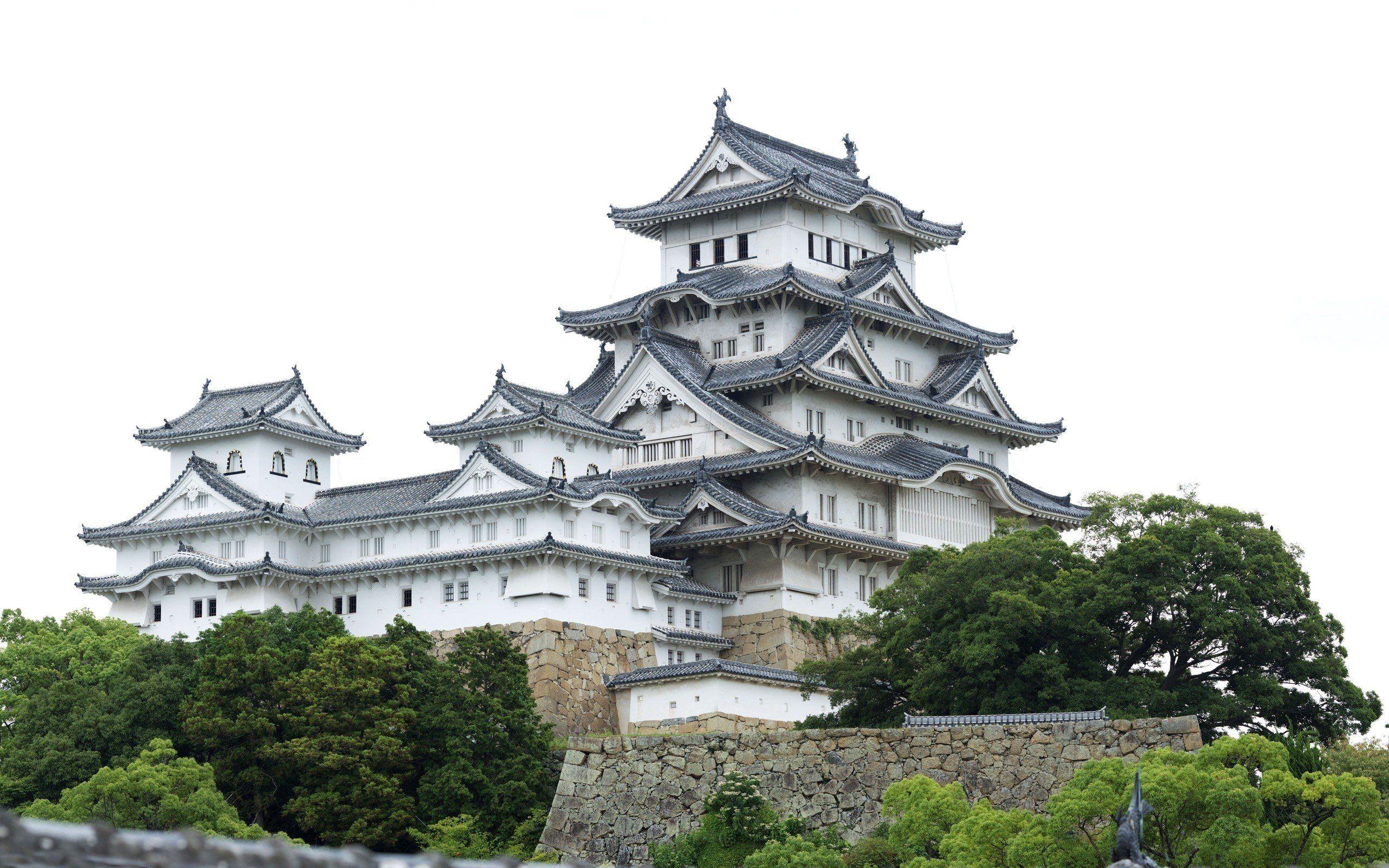 2560x1600 Japanese Castle Desktop Wallpaper