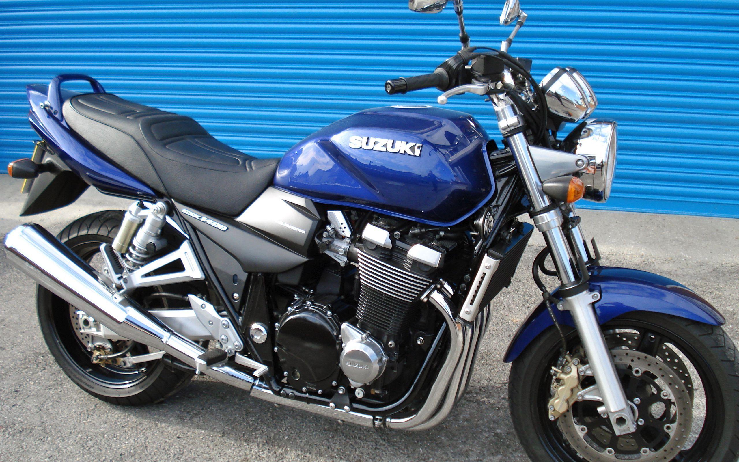 2560x1600 Download wallpaper 2560x1600 suzuki gsx suzuki, motorcycle widescreen 16:10 HD background