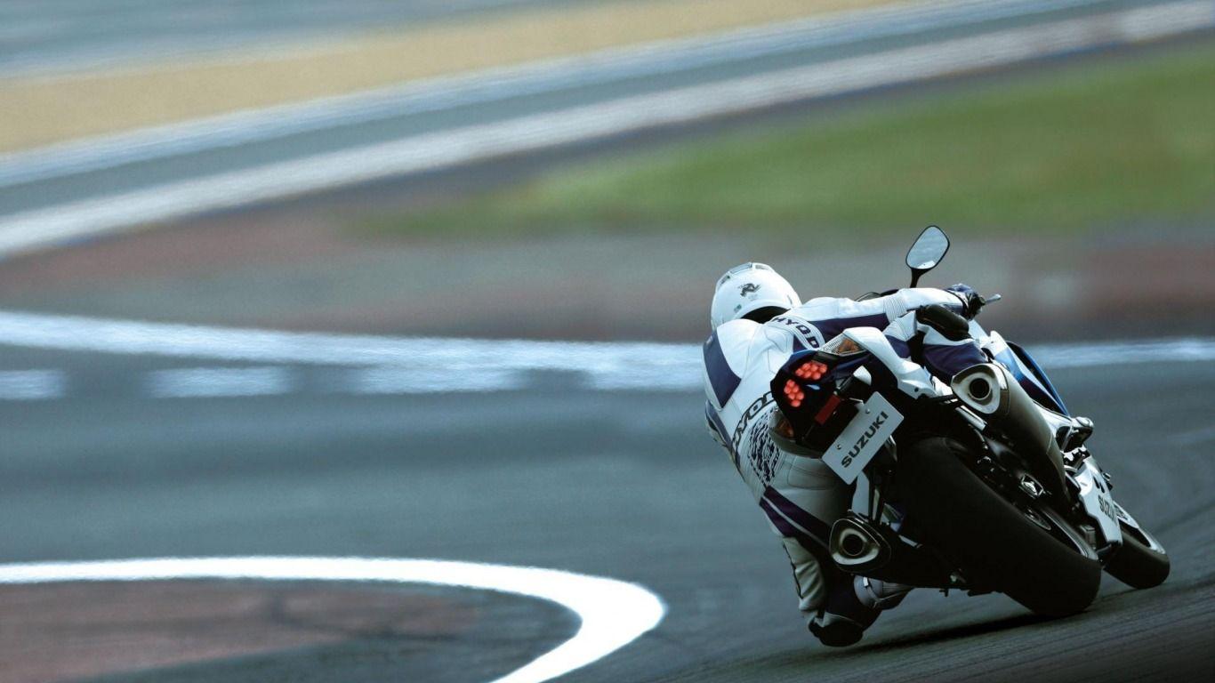 1366x768 Suzuki GSX R1000 Desktop Wallpaper