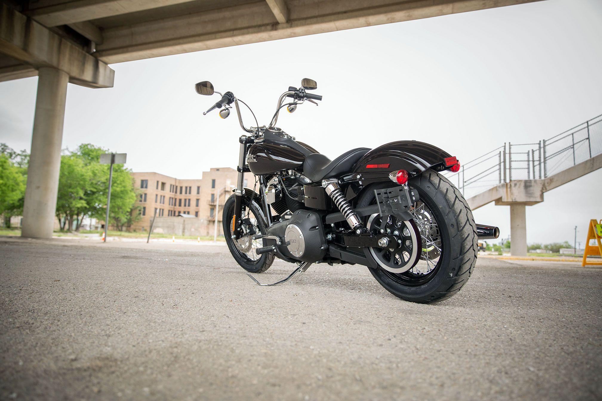 2017x1345 Harley Davidson Street Bob Wallpaper:2017x1345