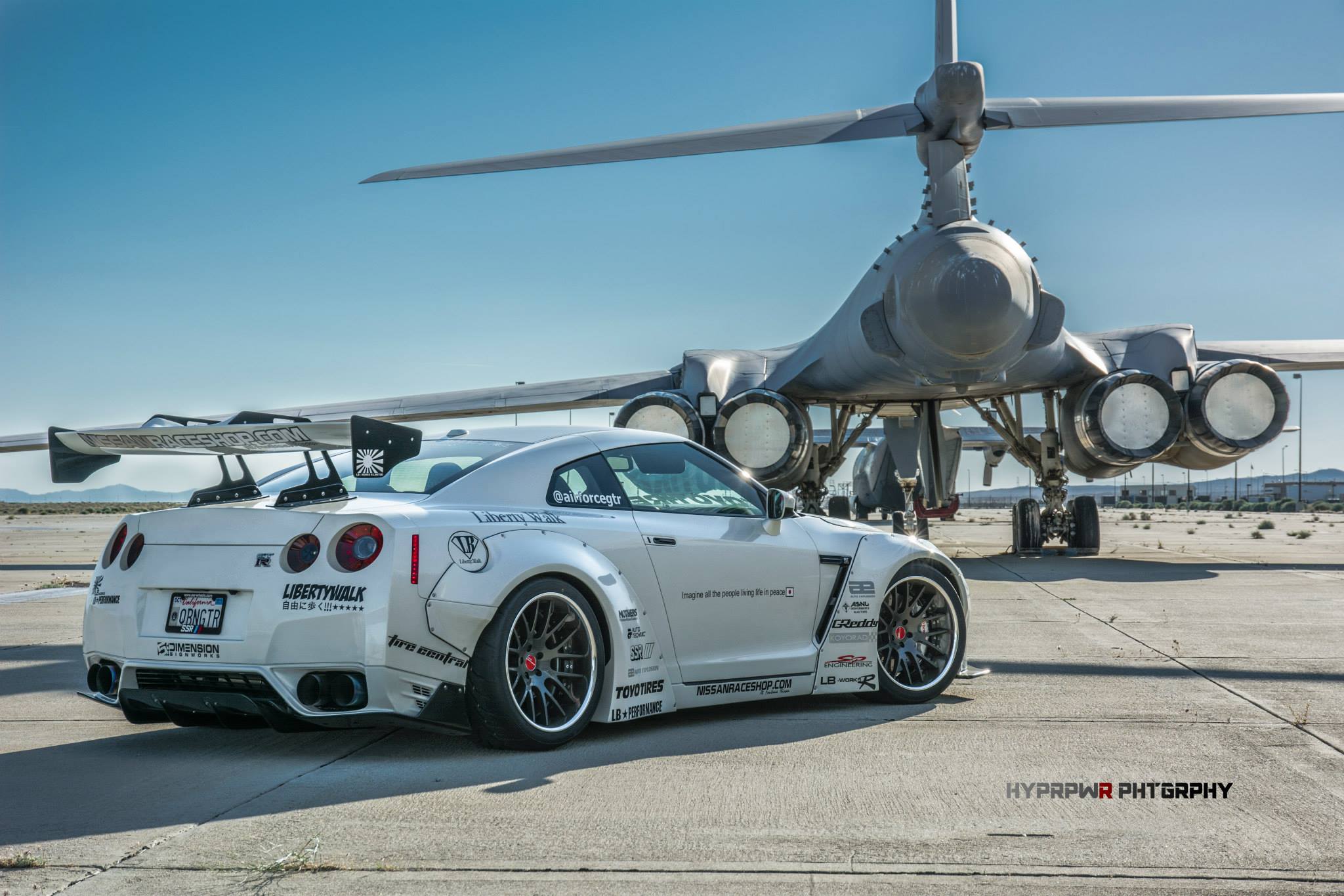 2048x1366 Nissan GTR Liberty Walk Wallpaper