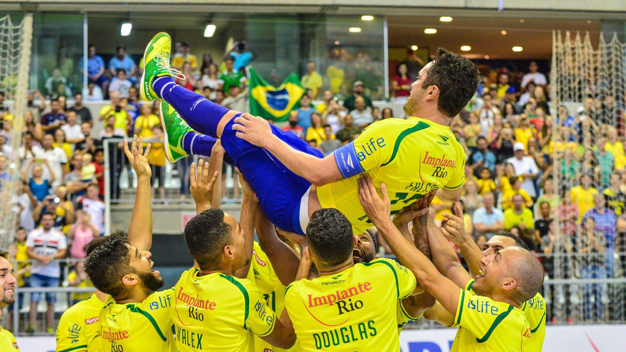2048x1152 FIFA.com Time #Futsal Great #Falcao Signs Off With 400