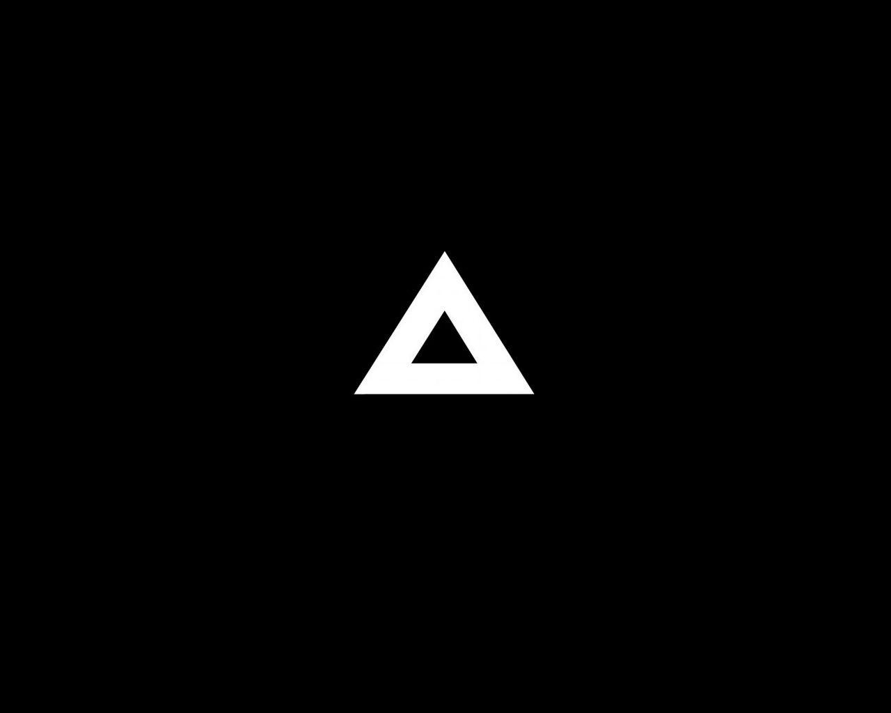 1280x1024 Download wallpaper 1280x1024 triangle, minimalism, black, white standard 5:4 HD background