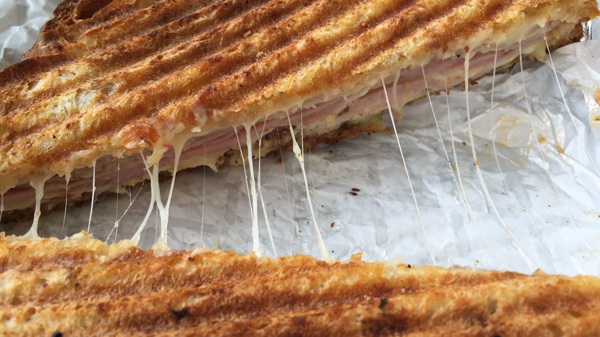2048x1152 Easy, Fast and Delicious Hot Sandwiches