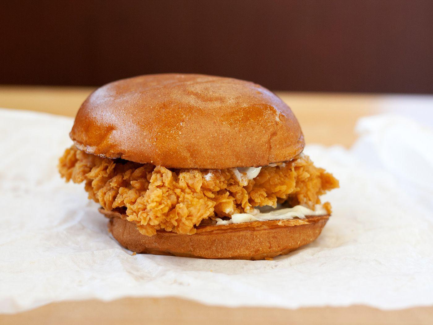 1400x1050 The Popeyes Fried Chicken Sandwich Is Back After A 2 Month Shortage
