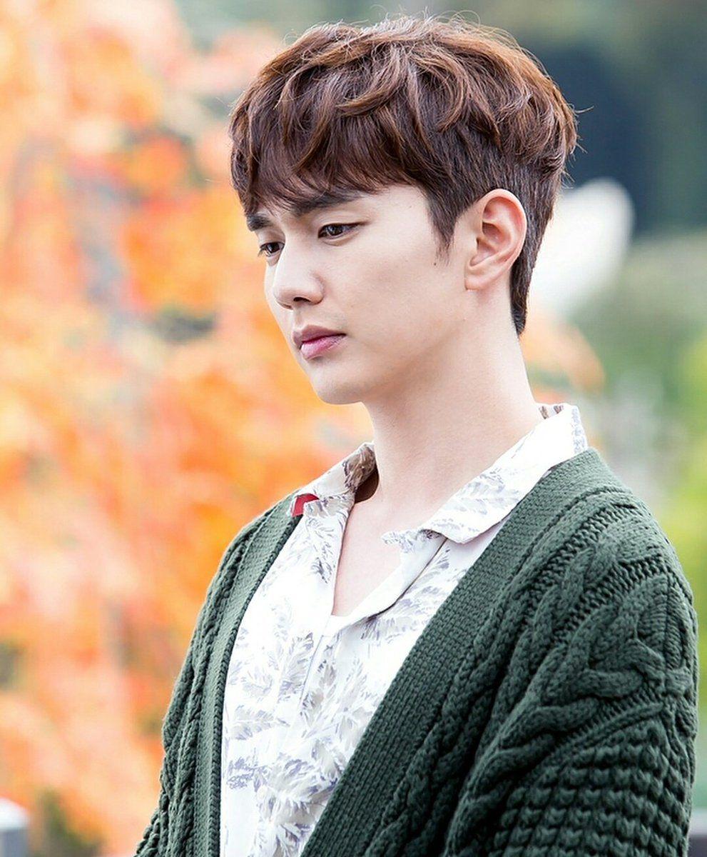 991x1200 Yoo Seung Ho HD Wallpaper