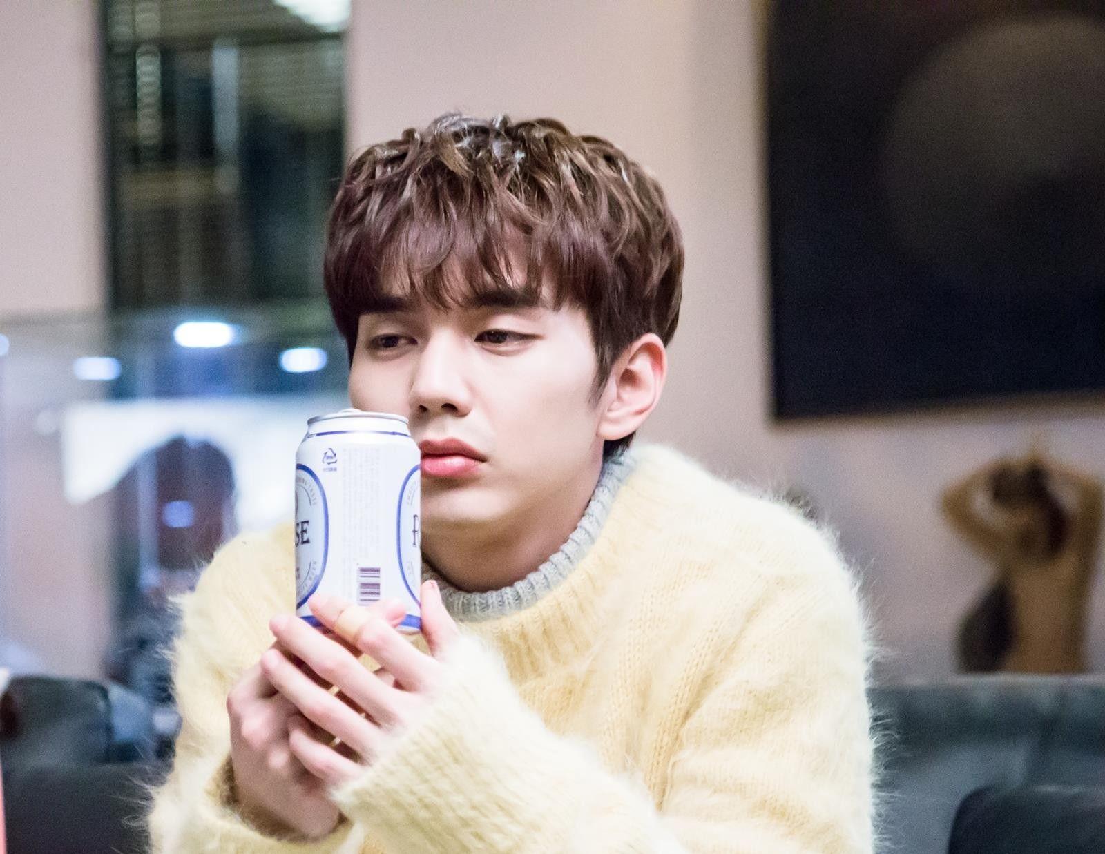 1600x1237 Eight Fashionable Moments Yoo Seung Ho Won Our Hearts In I Am Not A Robot. South China Morning Post