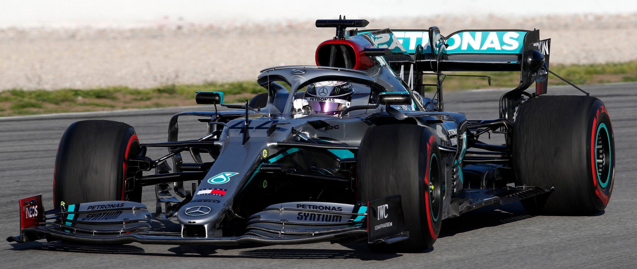 2560x1083 Test Day 1: Back in Action in Barcelona