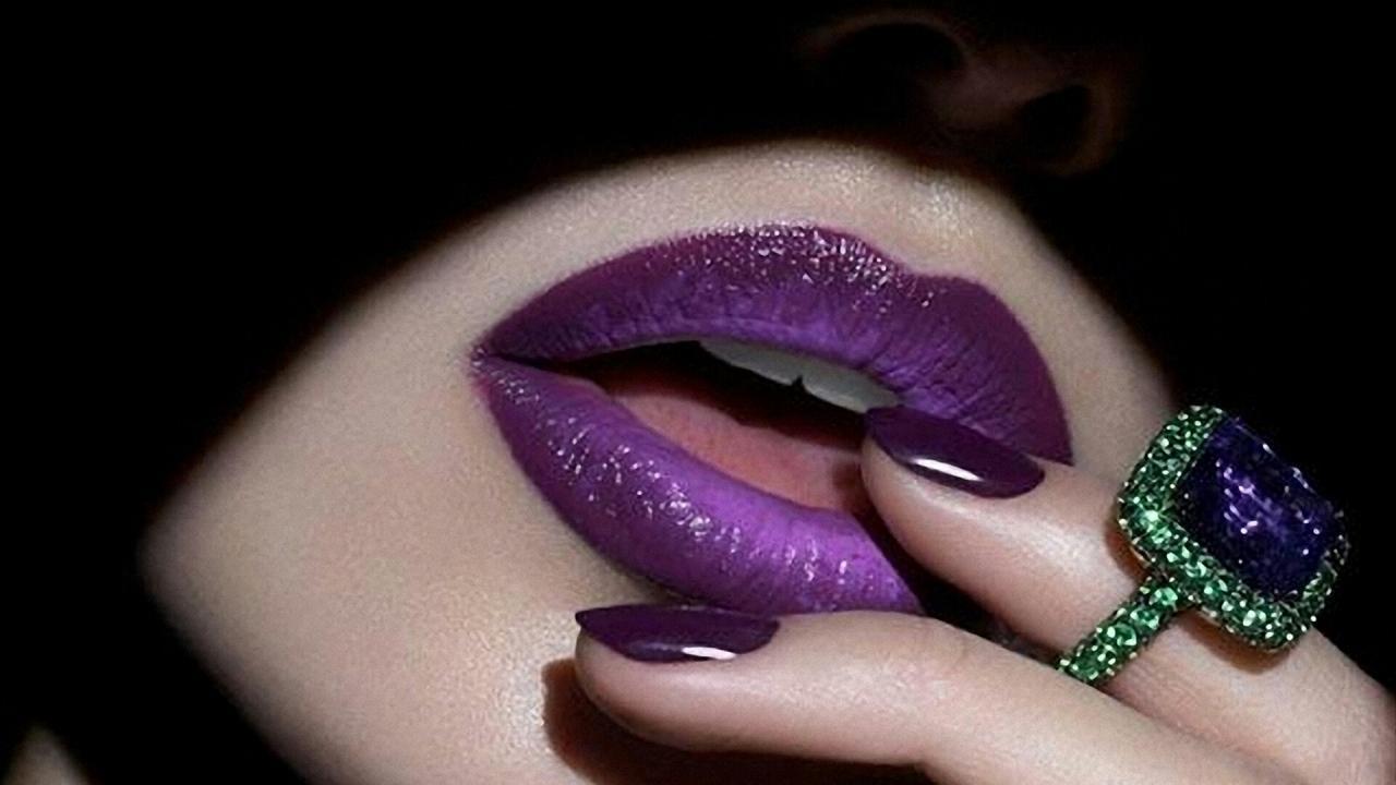 1280x720 Lips Kissing Wallpaper HD for Android