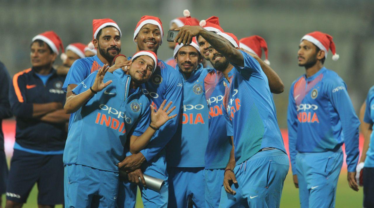 1280x712 Christmas Celebration By Indian Cricket Team