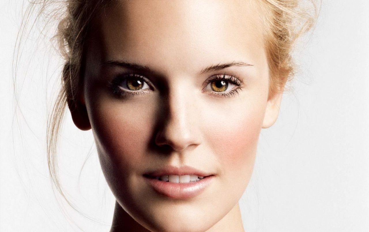 1280x804 Maggie Grace portrait wallpaper. Maggie Grace portrait