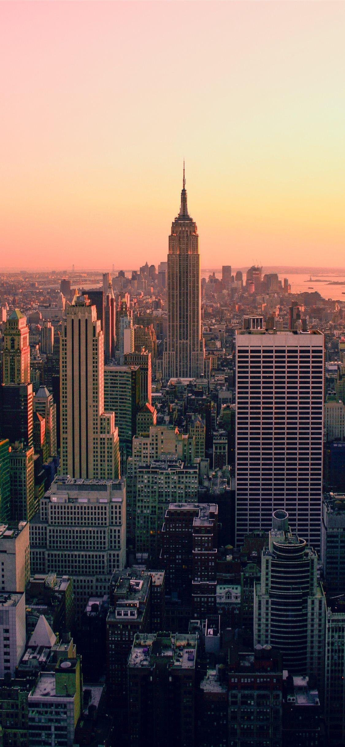 1125x2436 Pink New York City Sunset Wallpaper