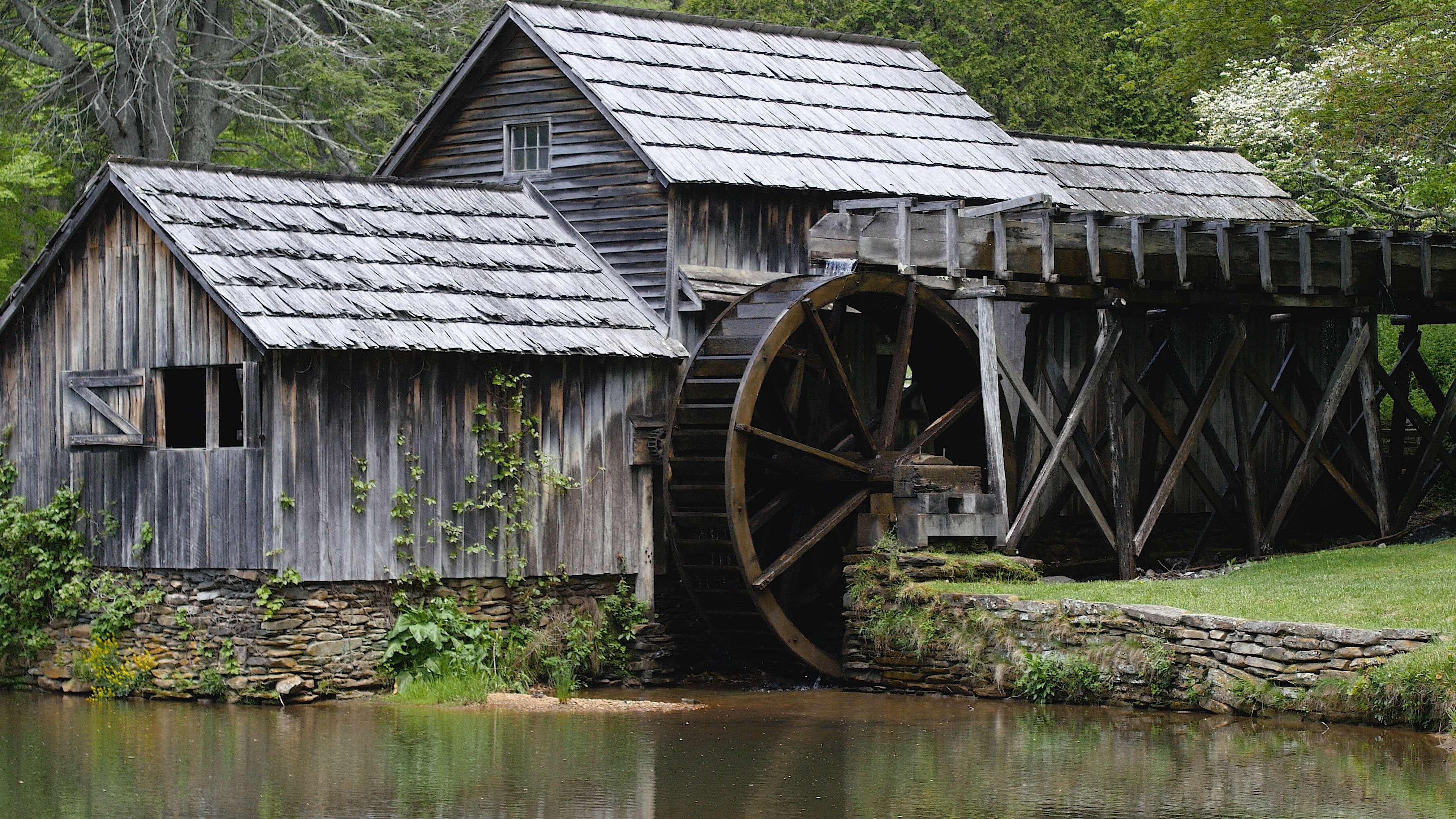 3840x2160 Water Wheel Wallpaper