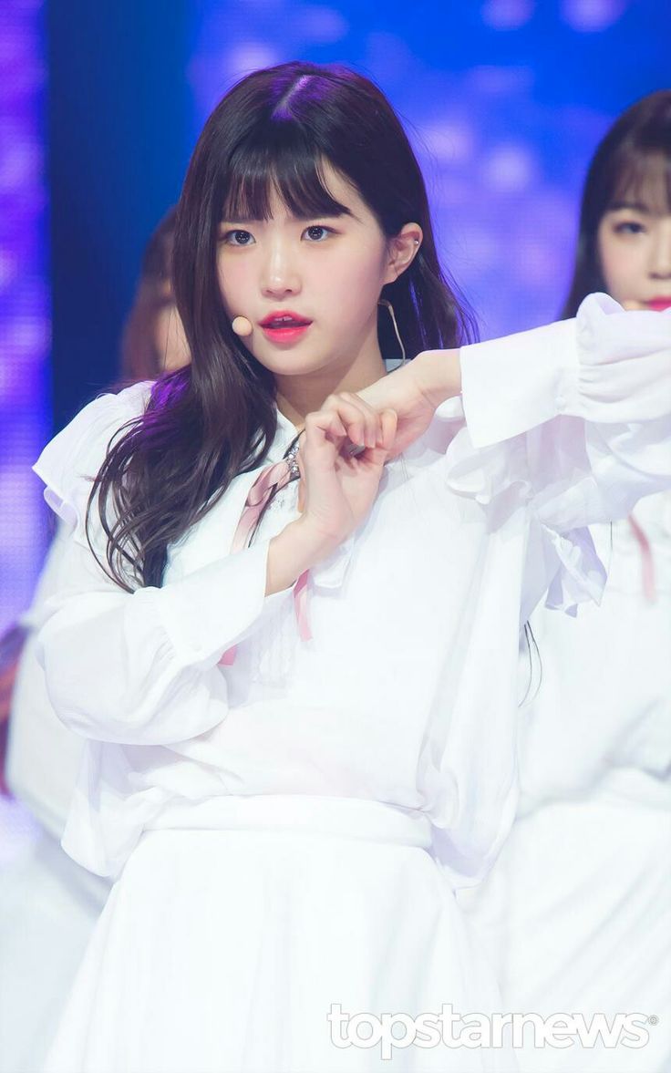 736x1177 Hayoung and seoyeon. Hayoung unlock my world, Song hayoung wallpaper, Song ha young