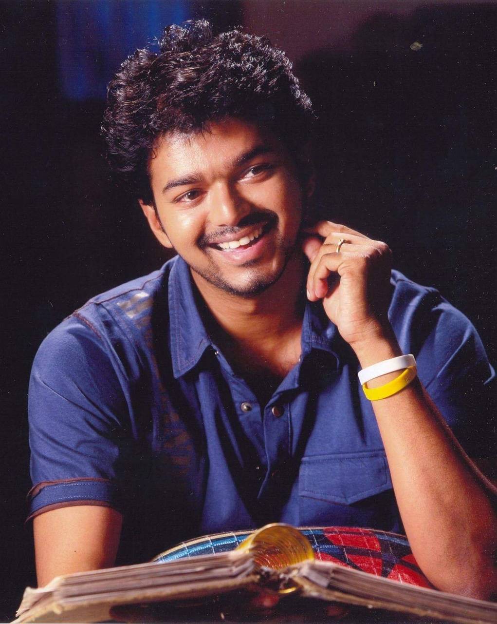 1021x1280 Vijay Vintage Wallpaper