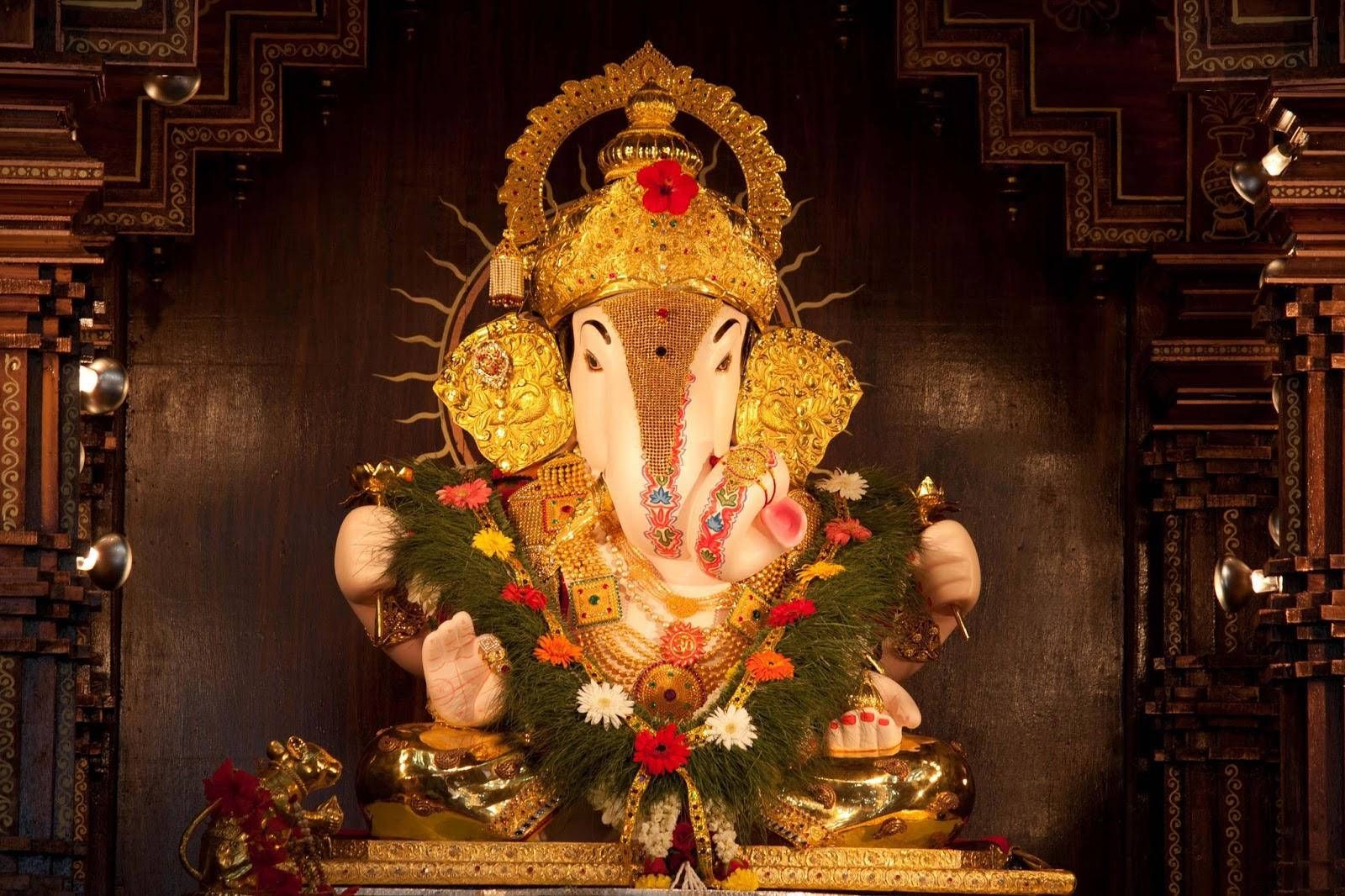 1600x1066 Ganpati HD With Ornament Wallpaper