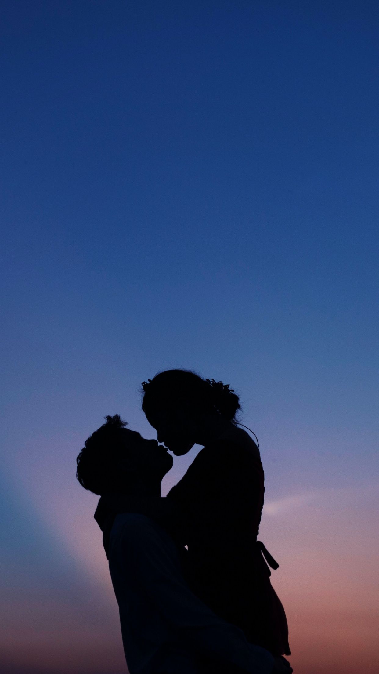 1242x2208 Couple Wallpaper 4K, First kiss, Silhouette