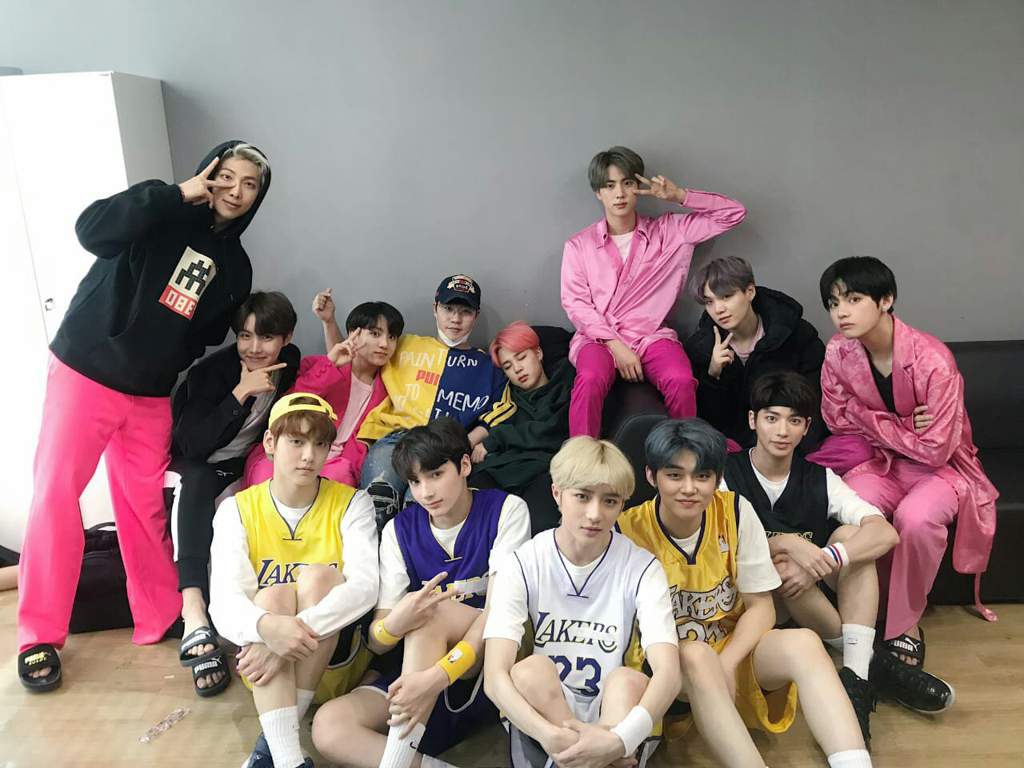 1024x768 BTS And TXT Wallpaper