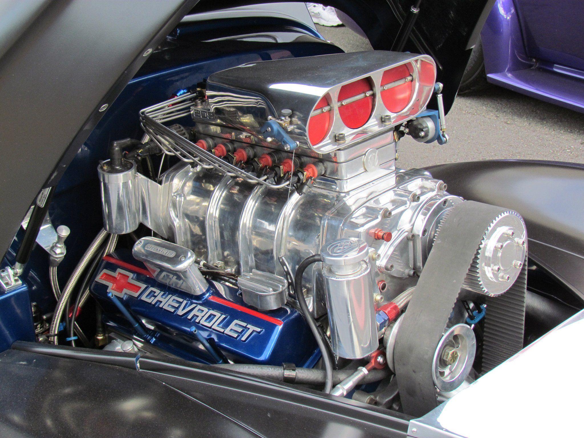 V 8. Двигатель v8 суперчарджер. V8 Hemi Supercharged. Supercharger v8 Tatra. V8 Hemi с турбонаддувом