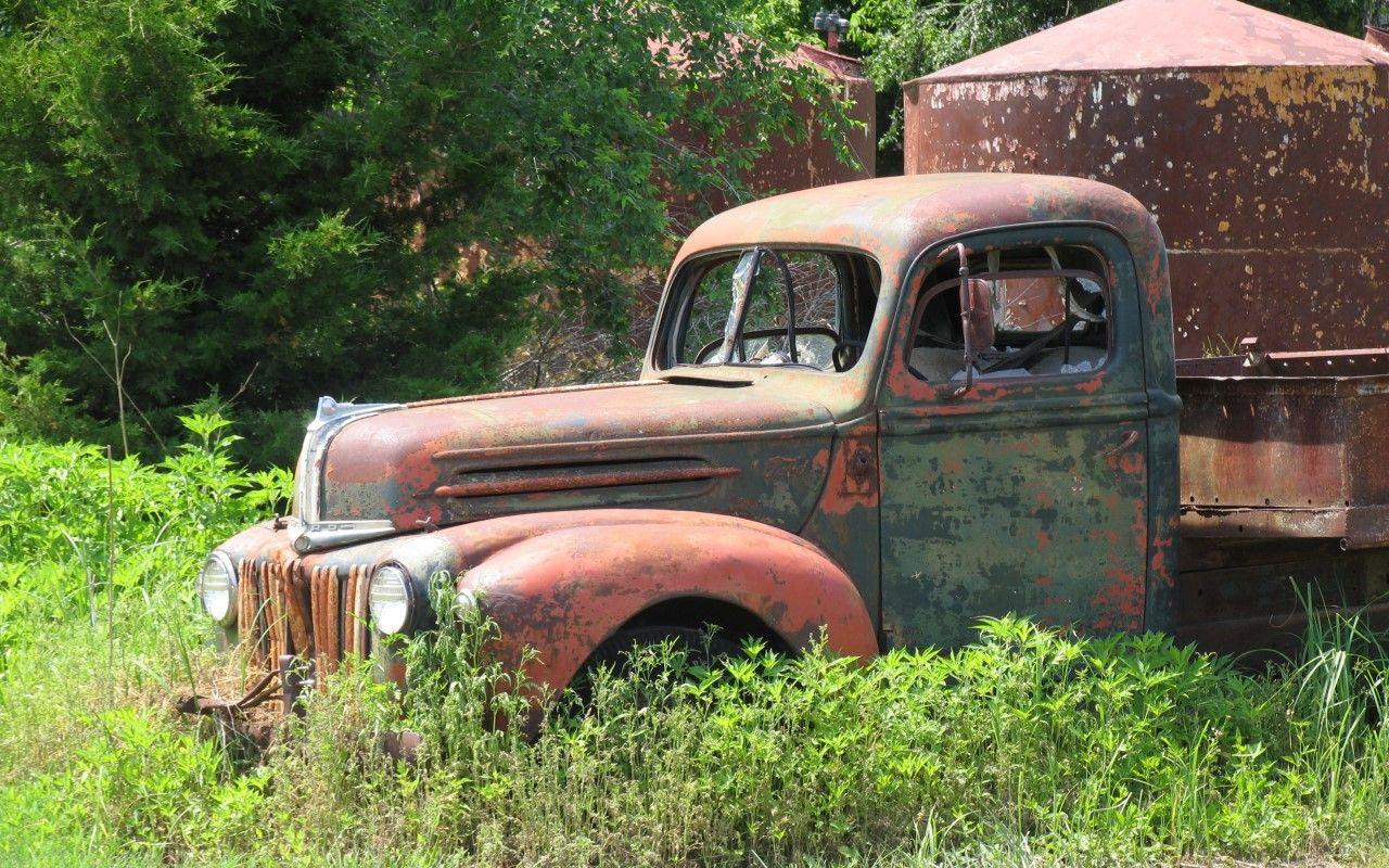 1280x800 Old Truck Wallpaper