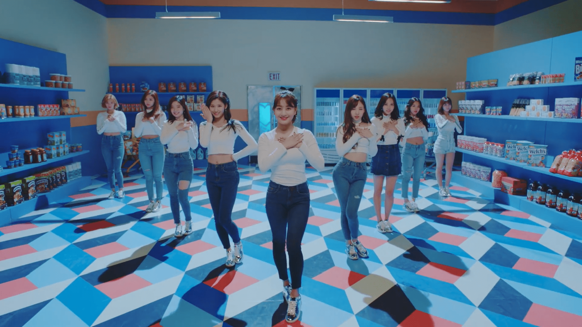 1920x1080 WATCH: TWICE Shows Off Adorable Dance Moves In Teaser For Heart Shaker The Kpop